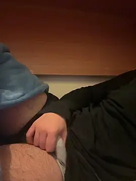 Snapshot of cazzo18cm3 chatting on 2, 10, 2025 cazzo18cm3 online show from 2, 10, 2025