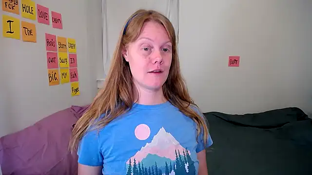 Snapshot of naughtyfox89 chatting on 9, 8, 2026 naughtyfox89 online show from 9, 8, 2026
