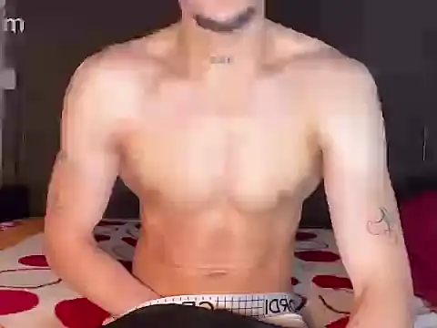 Snapshot of strongManLatino chatting on 16, 5, 2026 strongManLatino online show from 16, 5, 2026