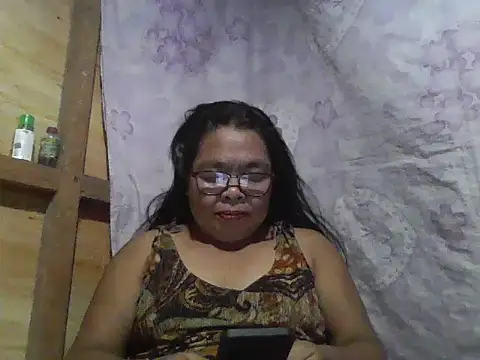 Snapshot of cris_tita chatting on 1, 6, 2026 cris tita online show from 1, 6, 2026