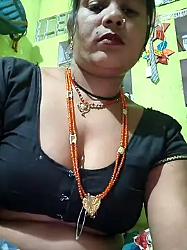 Snapshot of Hotty_ruvi chatting on 16, 10, 2025 Hotty ruvi online show from 16, 10, 2025