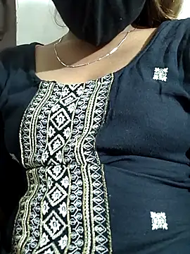 Snapshot of Hotty_ruvi chatting on 2, 11, 2025 Hotty ruvi online show from 2, 11, 2025