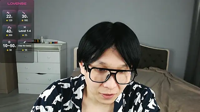 Snapshot of KaiChicken chatting on 8, 4, 2026 KaiChicken online show from 8, 4, 2026