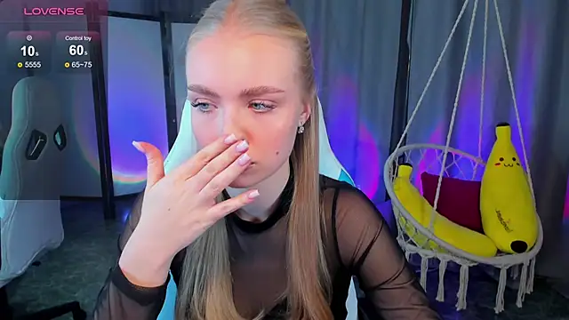 TessaGrays online show from 9, 2, 2026