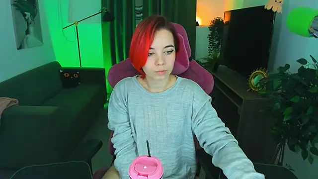 MarcelineChi online show from 12, 11, 2025