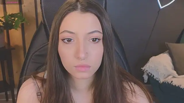 Snapshot of slow_flower chatting on 5, 12, 2025 slow flower online show from 5, 12, 2025