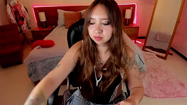 Scarlett  Cooper   online show from 18, 10, 2025