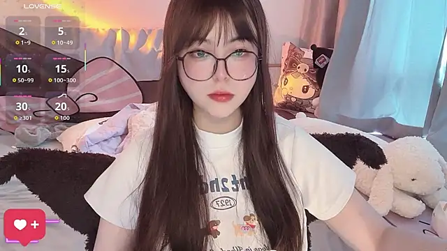 Snapshot of xiaoman-1 chatting on 19, 10, 2025 xiaoman-1 online show from 19, 10, 2025