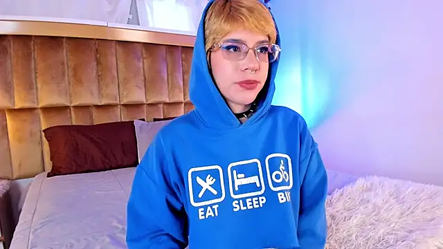 SamyShark online show from 10, 10, 2025