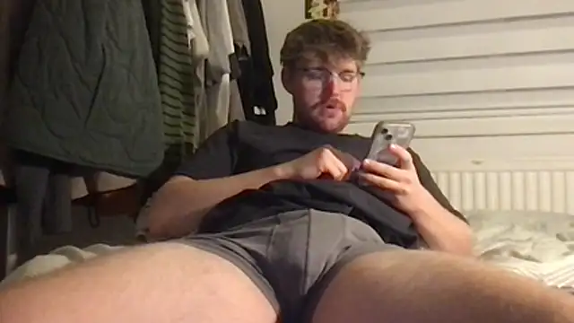 Angus80085 online show from 22, 10, 2025