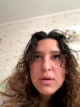 Snapshot of Luisaa_rosee chatting on 2, 10, 2025 Luisaa rosee online show from 2, 10, 2025