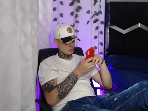 Snapshot of monster_Dickdr chatting on 8, 10, 2025 monster Dickdr online show from 8, 10, 2025