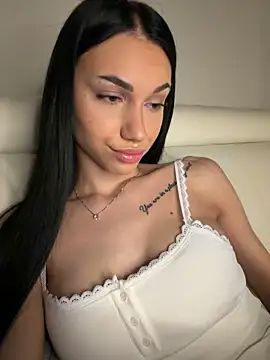 ilariea girl online show from 27, 2, 2026