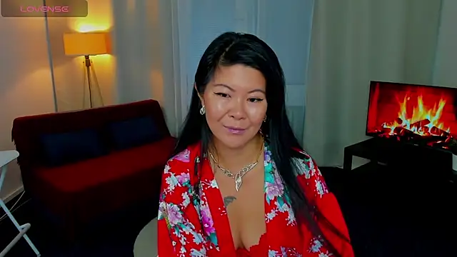 Snapshot of BeckySunday chatting on 9, 10, 2025 BeckySunday online show from 9, 10, 2025