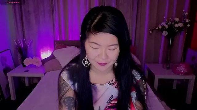 Snapshot of BeckySunday chatting on 13, 10, 2025 BeckySunday online show from 13, 10, 2025