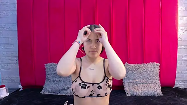 ChloeMorelli online show from 4, 12, 2025