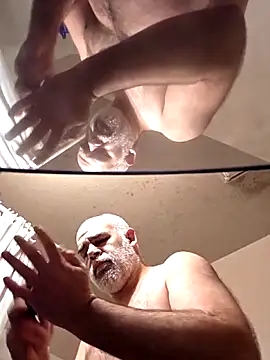 DeeBestEver online show from 4, 12, 2025