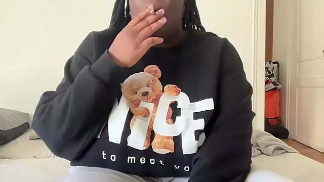 nanaisbackk online show from 6, 4, 2026