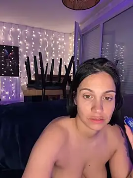 Snapshot of LaPetiteKim chatting on 13, 11, 2025 LaPetiteKim online show from 13, 11, 2025