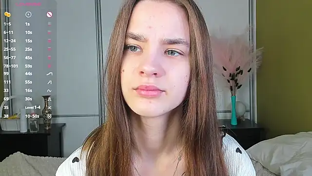 JinnyMcie online show from 15, 4, 2026