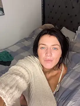 Snapshot of LolaReaX chatting on 10, 2, 2026 LolaReaX online show from 10, 2, 2026