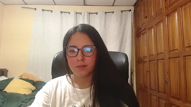 Snapshot of Venus_cat_ chatting on 23, 5, 2026 Venus cat online show from 23, 5, 2026