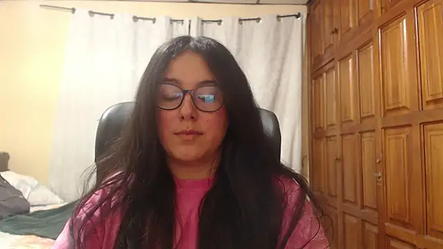 Snapshot of Venus_cat_ chatting on 27, 5, 2026 Venus cat online show from 27, 5, 2026