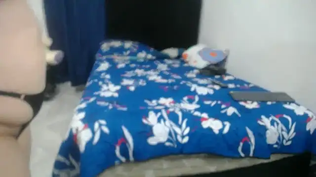 Snapshot of Meloncillo_and_Babyliss99 chatting on 4, 6, 2026 Meloncillo and Babyliss99 online show from 4, 6, 2026