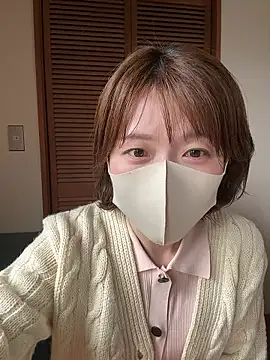 Snapshot of momo_yuipu chatting on 21, 10, 2025 momo yuipu online show from 21, 10, 2025