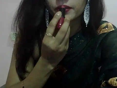 Snapshot of Laila_Cute chatting on 12, 6, 2026 Laila Cute online show from 12, 6, 2026