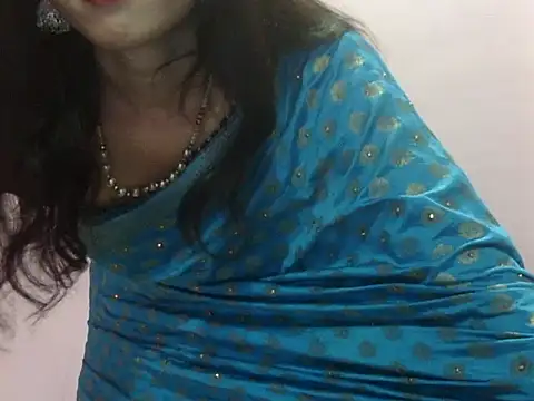 Snapshot of Laila_Cute chatting on 5, 7, 2026 Laila Cute online show from 5, 7, 2026