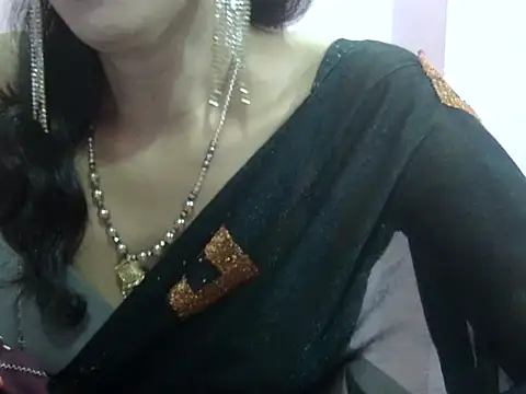 Snapshot of Laila_Cute chatting on 15, 7, 2026 Laila Cute online show from 15, 7, 2026