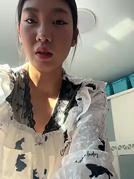 Snapshot of chibaoao66 chatting on 23, 10, 2025 chibaoao66 online show from 23, 10, 2025