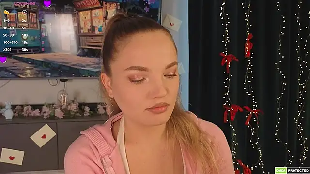 JulieLupo online show from 11, 4, 2026