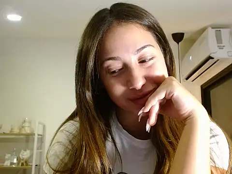 Snapshot of poppysinclair chatting on 14, 10, 2025 poppysinclair online show from 14, 10, 2025