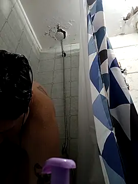 Snapshot of Chyynoxxx chatting on 30, 10, 2025 Chyynoxxx online show from 30, 10, 2025