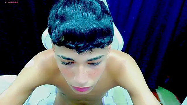 Im david02 online show from 3, 11, 2025