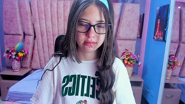 sarah sweett  online show from 26, 2, 2026