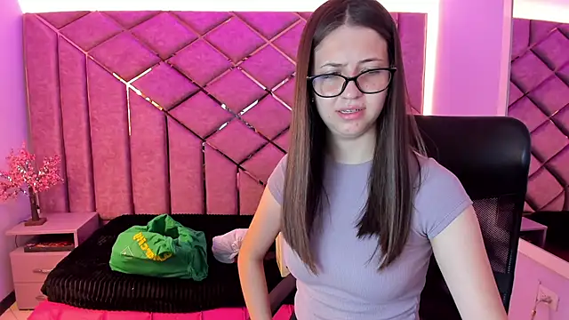 Snapshot of sarah_sweett_ chatting on 30, 7, 2026 sarah sweett online show from 30, 7, 2026
