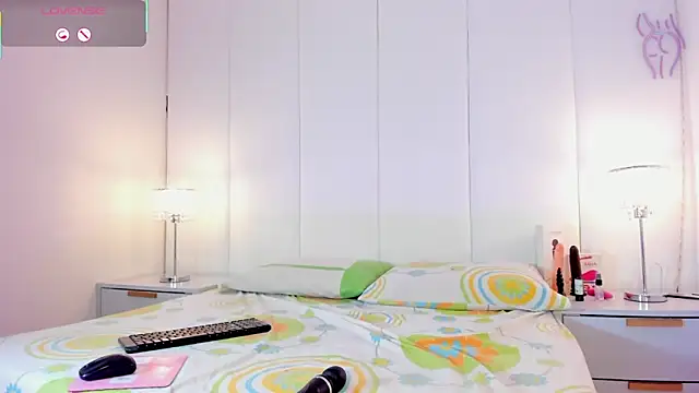 Snapshot of Krystin1 chatting on 23, 12, 2025 Krystin1 online show from 23, 12, 2025