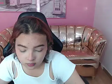 mia foster t online show from 21, 10, 2025