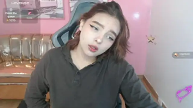 Snapshot of mia_foster_t chatting on 6, 1, 2026 mia foster t online show from 6, 1, 2026