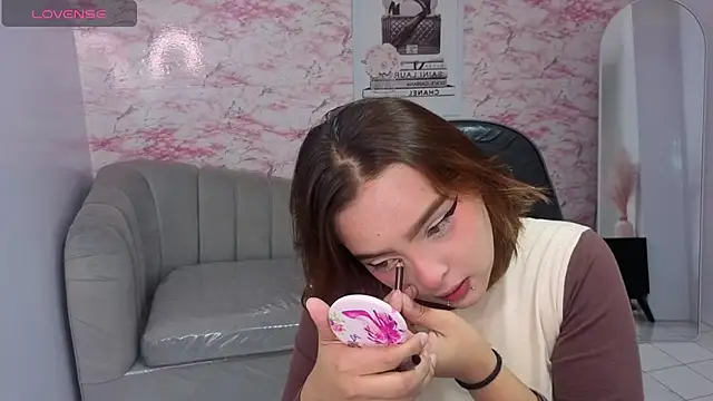 Snapshot of mia_foster_t chatting on 14, 2, 2026 mia foster t online show from 14, 2, 2026