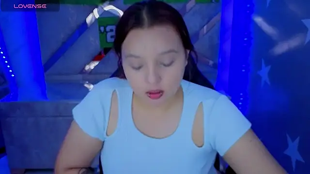 Snapshot of mia_foster_t chatting on 9, 7, 2026 mia foster t online show from 9, 7, 2026