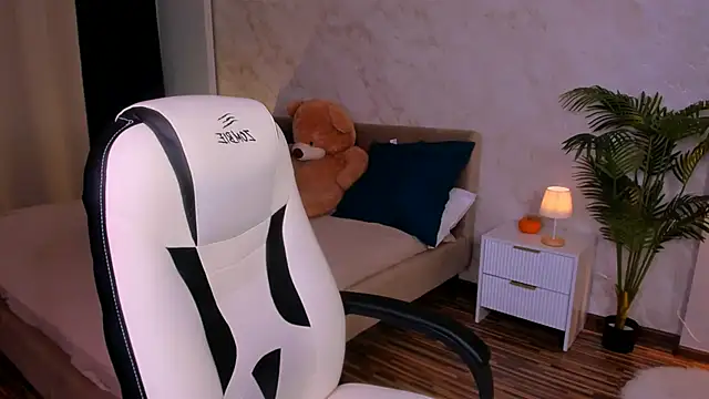 AngelAnabelle online show from 13, 11, 2025