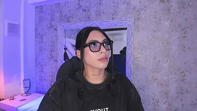 Snapshot of Vanessa_Rain_ chatting on 9, 5, 2026 Vanessa Rain online show from 9, 5, 2026
