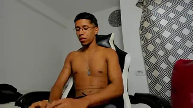 MaxVibe420 online show from 15, 10, 2025