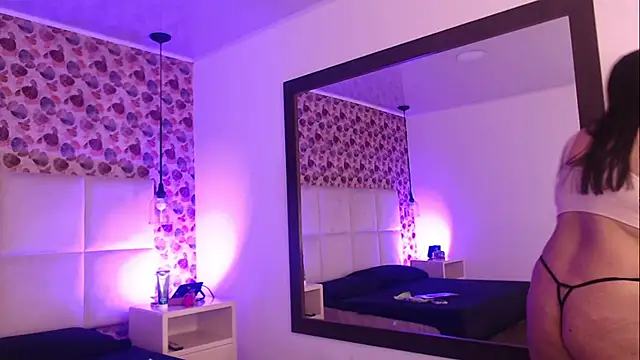 IssisLancaster online show from 8, 11, 2025