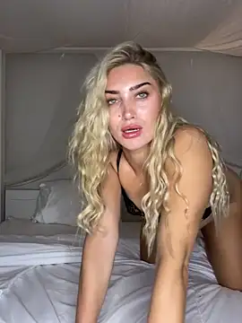 Snapshot of Aurii_Angel chatting on 7, 11, 2025 Aurii Angel online show from 7, 11, 2025