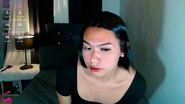fallinLunaxX online show from 4, 6, 2026